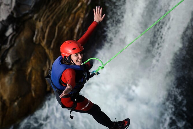 Extreme Canyoning on Cetina River from Split or Zadvarje - What makes the guides important