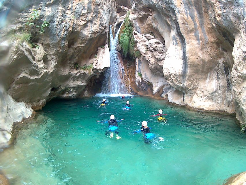 From Granada: Rio Verde Canyoning Tour - The 40-minute walk sets the tone