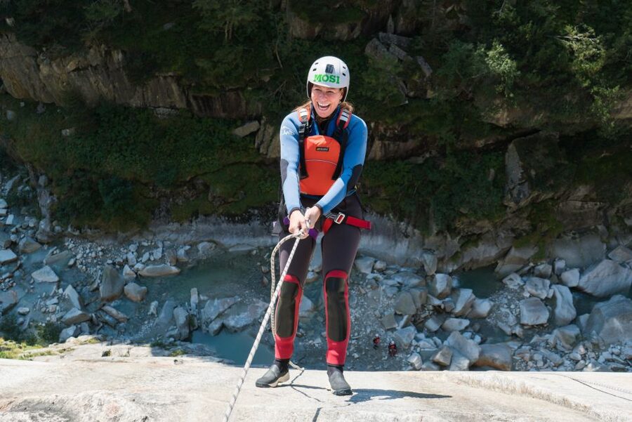 From Interlaken: Grimsel Gorge Canyoning Tour - The 50-meter rappel sets the tone