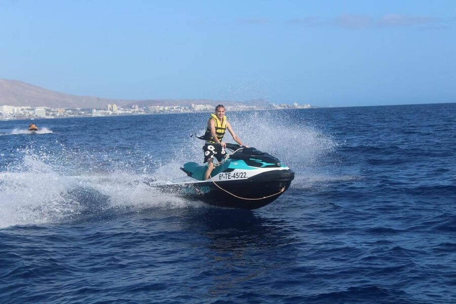From Puerto Colon : 1 hour adrenaline JetSki tour - The practical details that affect your day