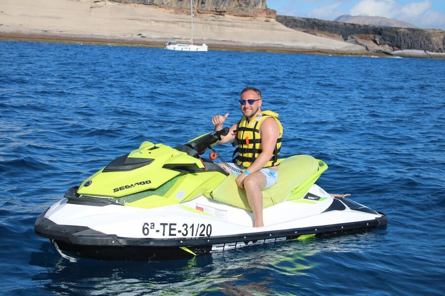 From Puerto Colon : 1 hour adrenaline JetSki tour - Should you book the Radikal Jet Ski ride?