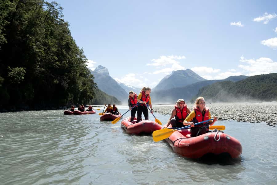 From Queenstown: Dart River Canoe & Jet Boat Day Trip - The road from Queenstown to Glenorchy