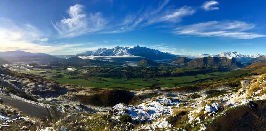 From Queenstown: Skippers Canyon Jet Boat Ride - The drive along Skippers Road is the unexpected star