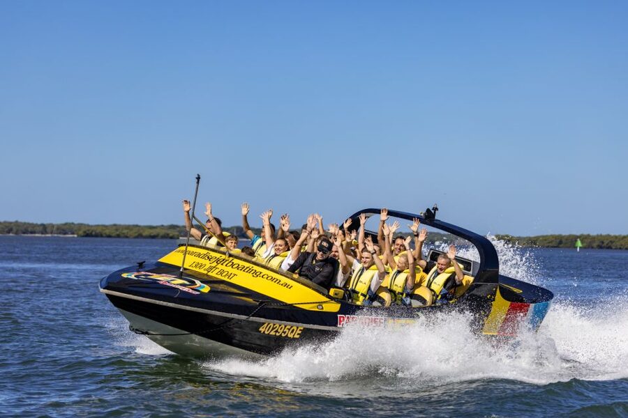 Gold Coast: 1-Hour Extreme Jet Boat Ride - Mansions, islands, and possible wildlife sightings