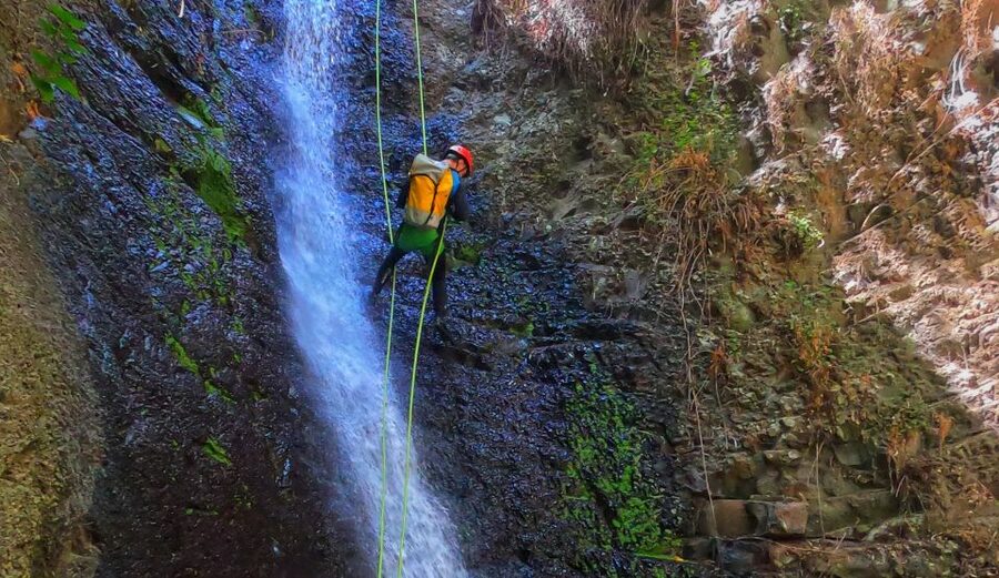 Gran Canaria: Canyoning Trip - Getting fitted for the canyon