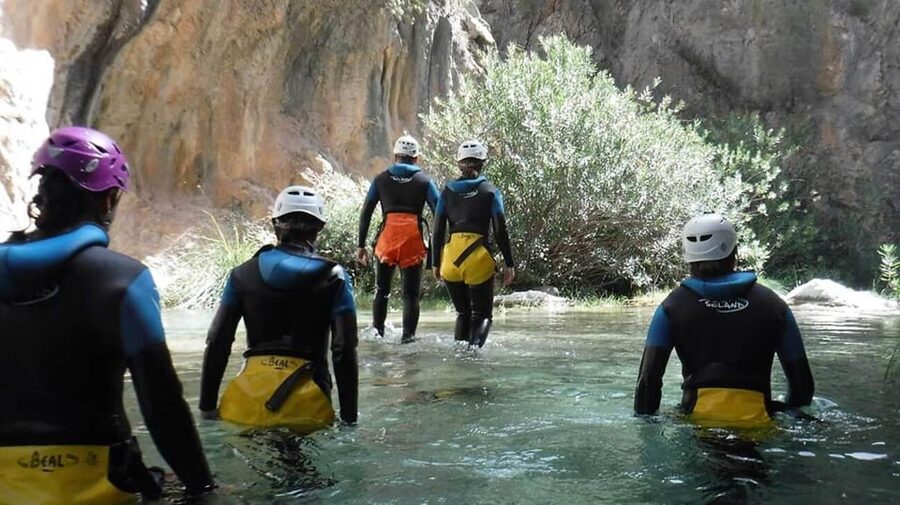 Granada: Family Canyoning in Río Verde - How the guides shape the day