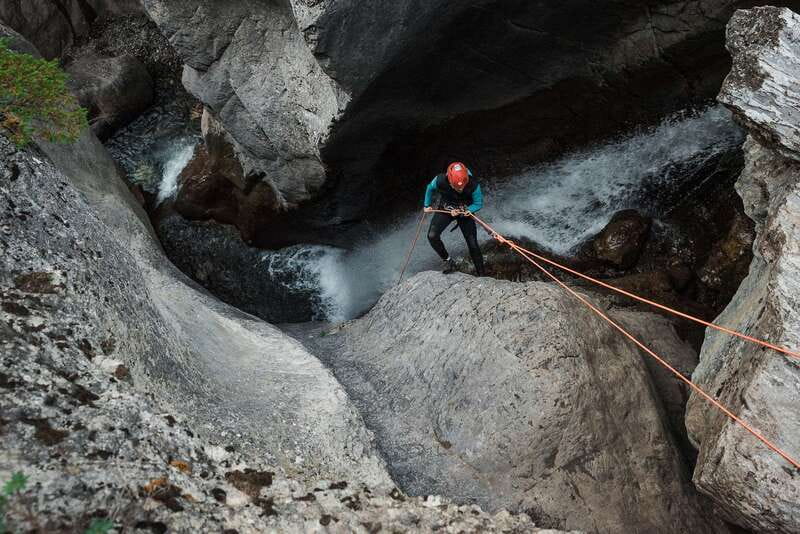 Heart Creek Canyoning tour - Beginner friendly - Near Banff - What the guide and group size add