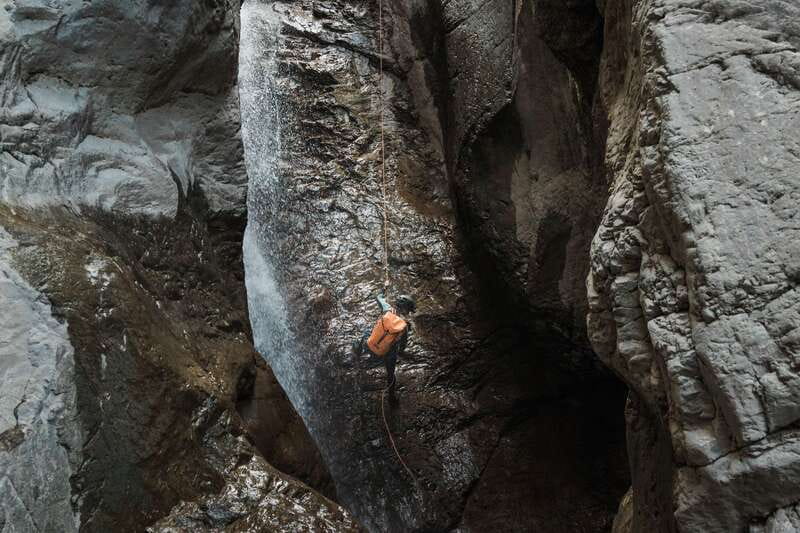 Heart Creek Canyoning tour - Beginner friendly - Near Banff - Slides and the hike back to the cars
