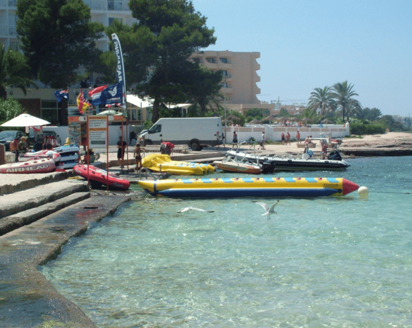 Ibiza: Banana Boat. Pure Adrenaline - Safety equipment and the short briefing