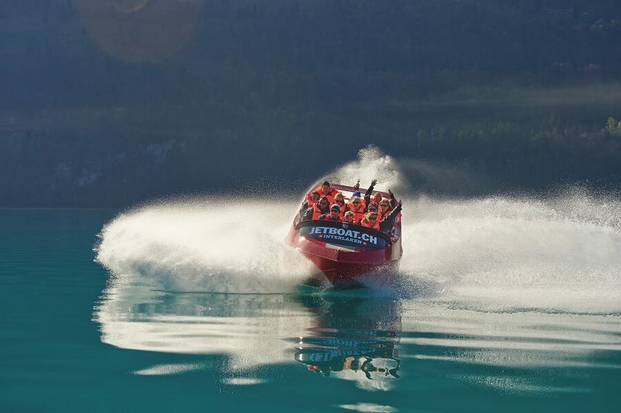 Interlaken: Scenic Jetboat Ride on Lake Brienz - From Bönigen harbor to the first burst of speed