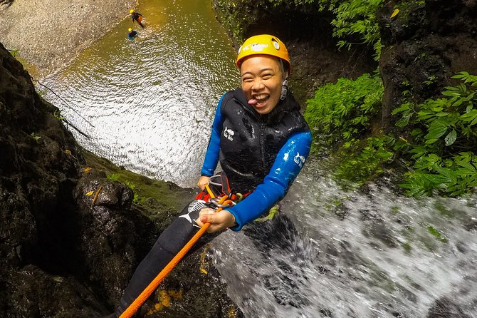Intermediate canyoning tour in Bali " Maboya Canyon " - Why the group limit of eight helps