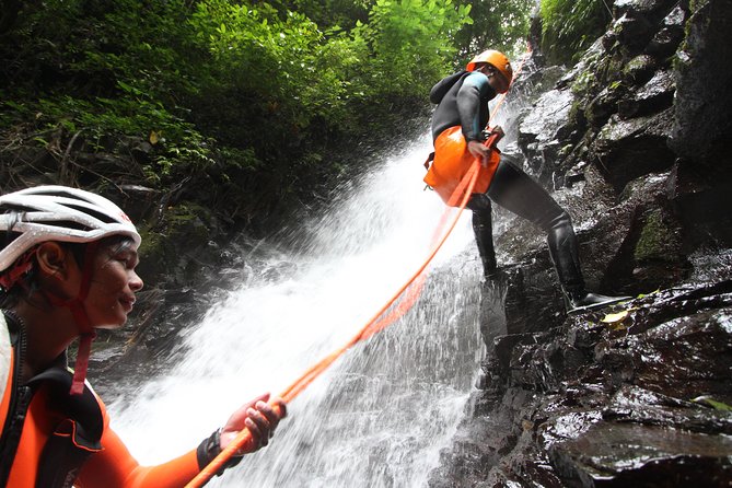 Intermediate canyoning trip in Bali " Samba canyon " - The scenery beyond the action