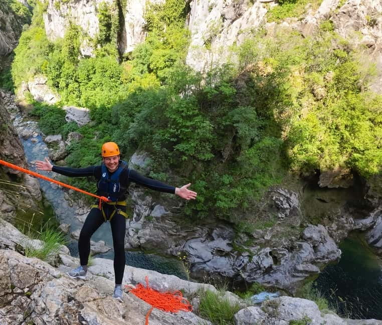 Iz Omisa: Extremni Canyoning na rijeci Cetini/ Free photos - Key points at a glance