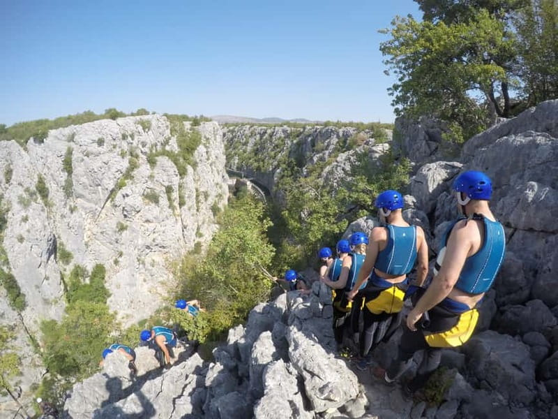 Iz Omisa: Extremni Canyoning na rijeci Cetini/ Free photos - The 55-meter extreme challenge