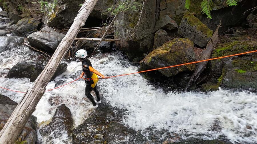 Kelowna: Adventure Canyoning Tour - Meeting at the Kelowna fruit stand
