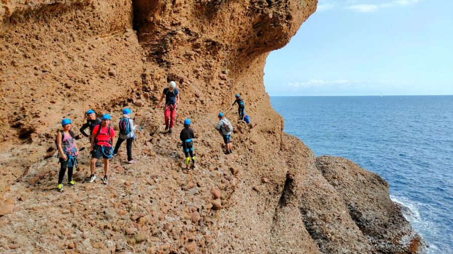 La Ciotat : Via Ferrata in the calanques of La Ciotat - Starting with Monde Vertical and the safety gear