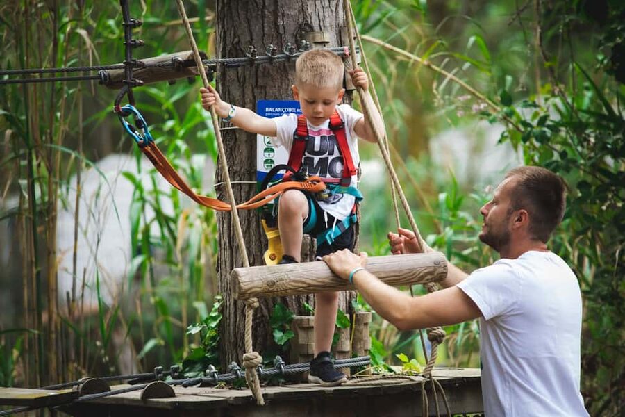 La Tremblade: Oasalis Parcour Adventure Park - Starting with Ptits Cactus under one metre high
