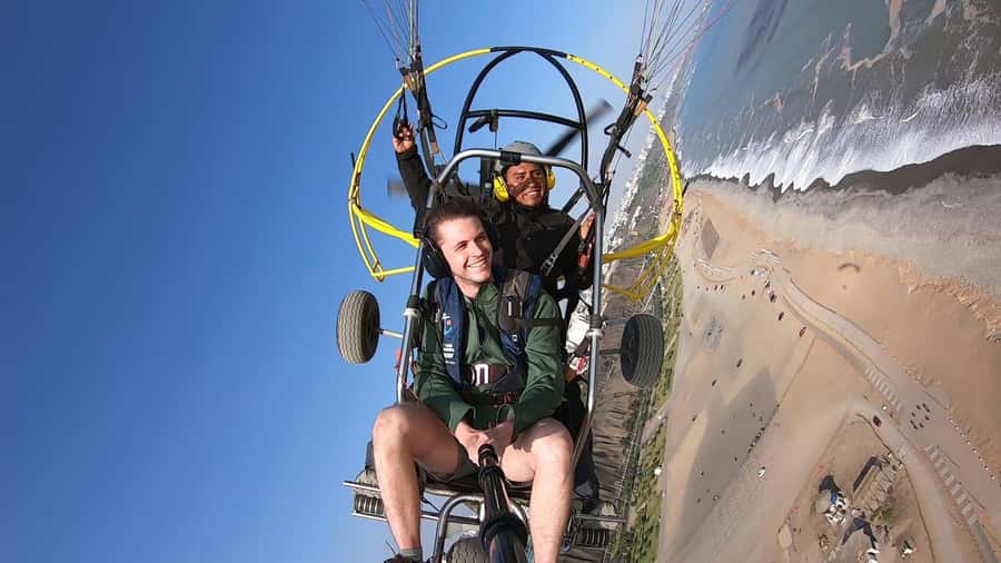 Lima: Paramotor in Costa verde | Adrenaline in the air | - Getting Secured for the Paramotor Flight