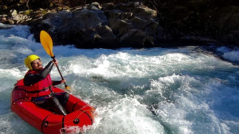 Lucca: packrafting Extreme - Borgo a Mozzano and the safety briefing