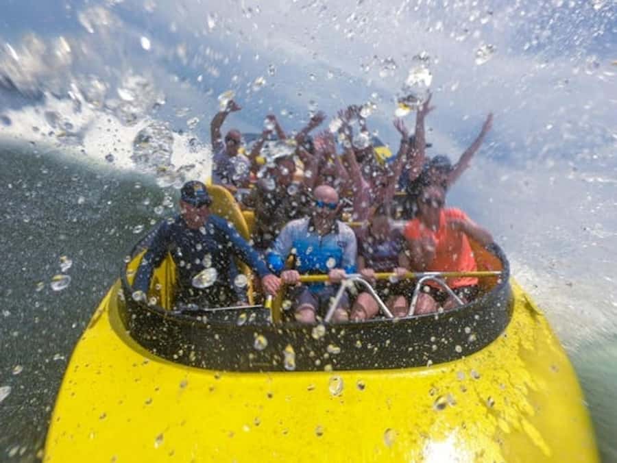 Mackay: Jet Boat Ride: Wettest ride in Aus - Under Forgan Bridge and through narrow channels