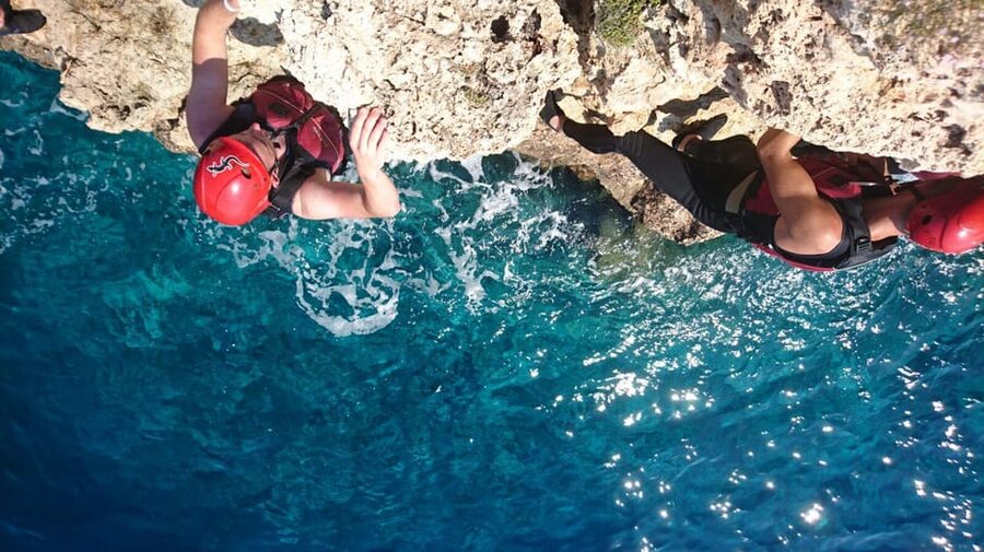 Mallorca: Cliff Jumping Adventure for Cruise Passengers - Why the Small Group Matters
