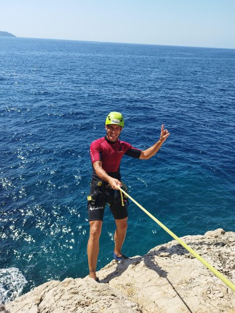 Mallorca: coasteering South - Five sea jumps from 2 to 8 meters