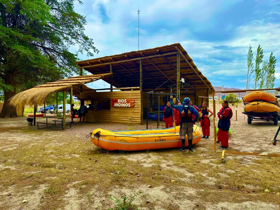 Mendoza: Trekking, Abseiling and Zipline - Is $63 a fair price?