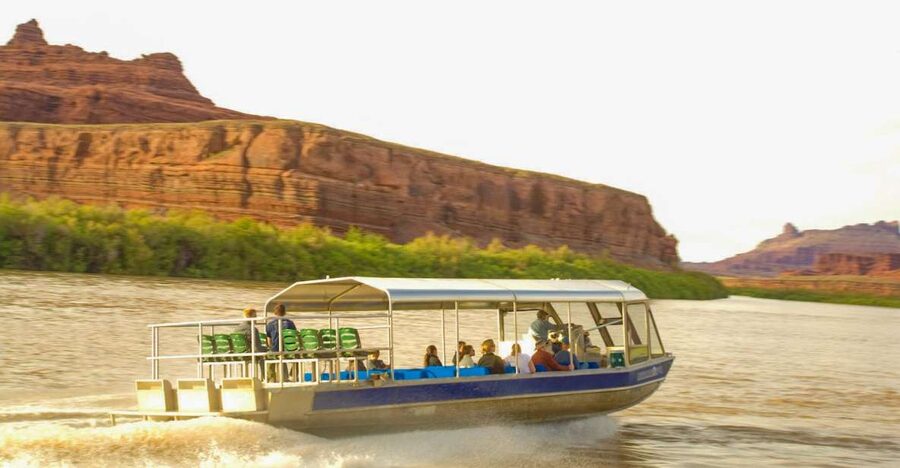 Moab: 1-Hour Express Jet Boat Tour on Colorado River - A quick river trip with a useful Moab viewpoint