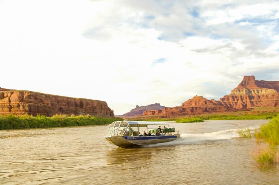 Moab: 1-Hour Express Jet Boat Tour on Colorado River - Fifteen minutes on the Colorado River