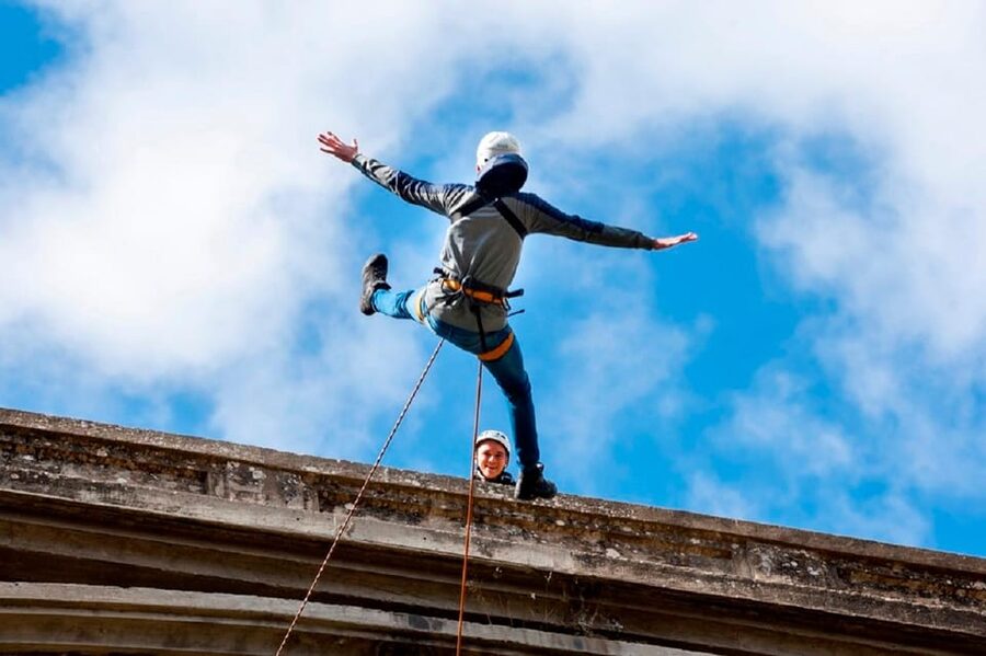 Murillo de Gállego Huesca: Bungee jumping over the river - Arriving beside the Gállego River