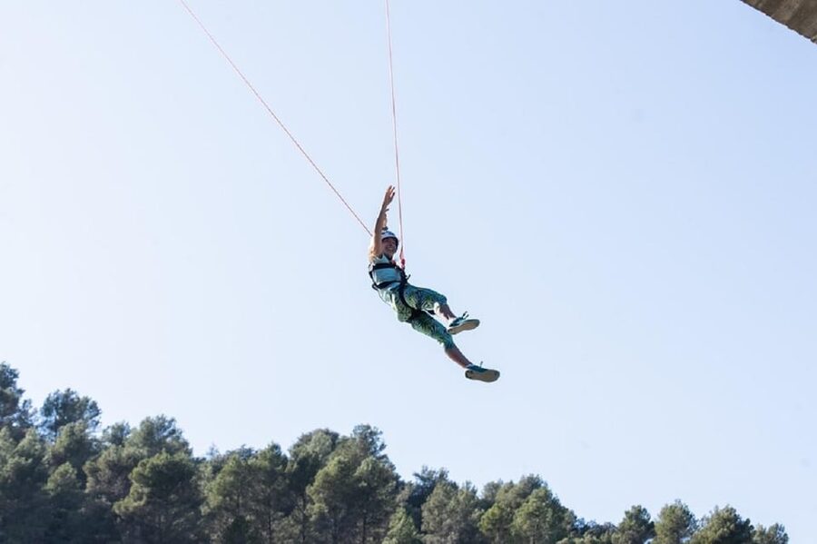 Murillo de Gállego Huesca: Bungee jumping over the river - Who should book this experience