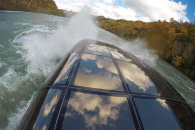 Niagara CANADA, Domed (Dry) Jet Boat Tour