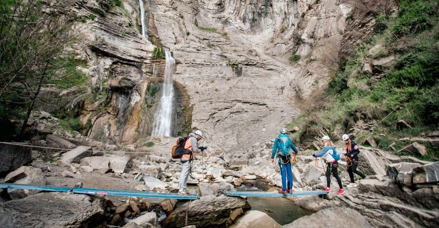 Ordesa, Broto : Via Ferrata K3. Climbing Experience - Meeting in Broto and getting ready