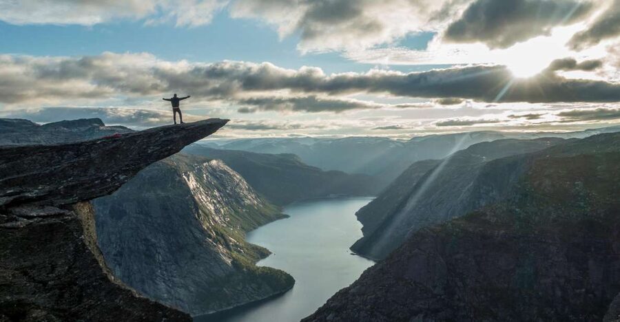 Overnight: Trolltunga Via Ferrata Sky Ladder Glamping - From P2 parking to Ringedalsvatnet
