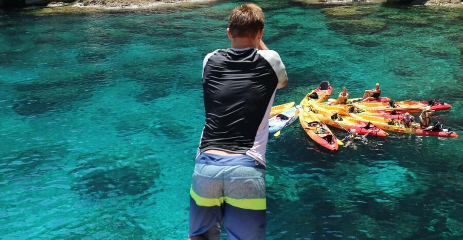 Pollença: Kayak and Coasteering Cliff Jumping - Starting on Cala Molins beach