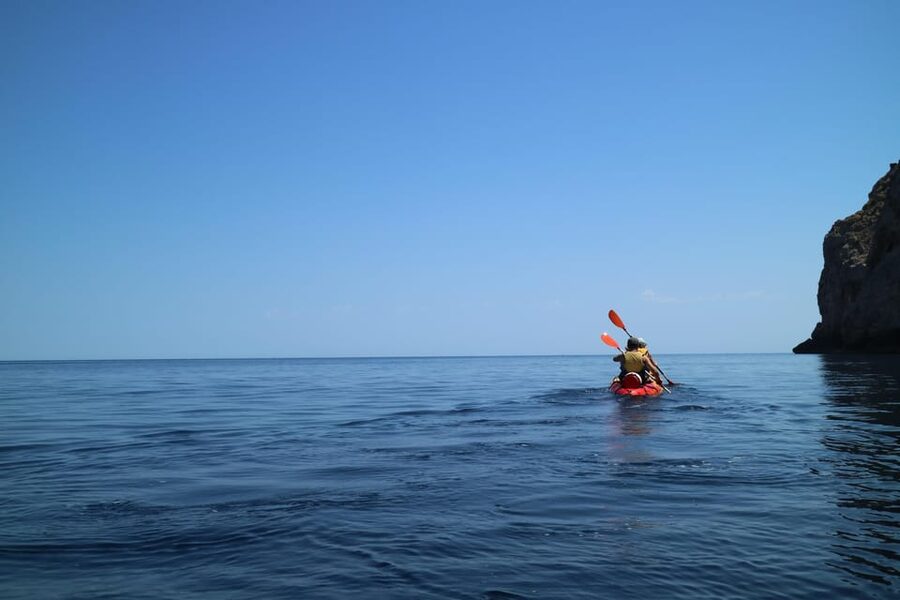 Pollença: Kayak and Coasteering Cliff Jumping - Cliff jumping and deep-water solo climbing