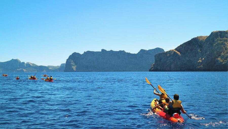 Pollença: Kayak and Coasteering Cliff Jumping - How the guides shape the experience