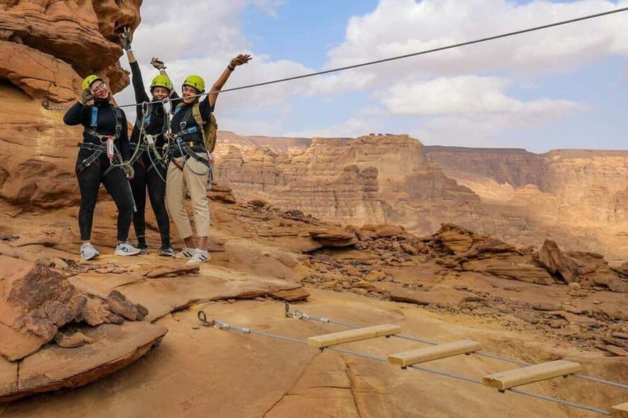 Private Abseiling in Alula Desert. - The Main Event: Abseiling Down the Rock Face
