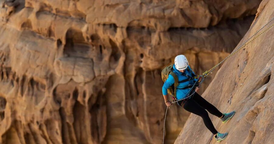 Private Abseiling in Alula Desert. - Reaching the Summit After 25 Minutes