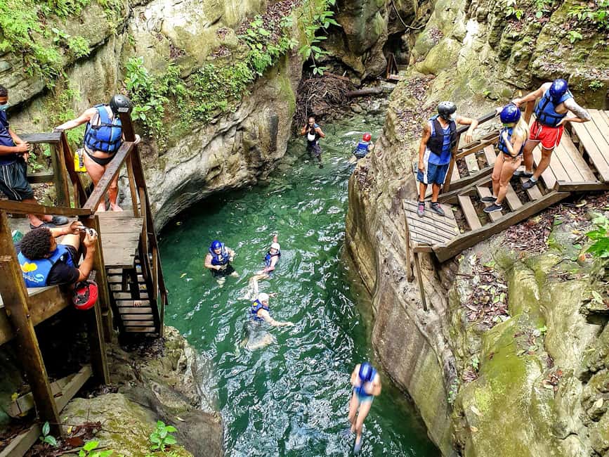 Puerto Plata: Damajagua Waterfalls Canyoning & Cocktail - The 30-minute walk into the forest