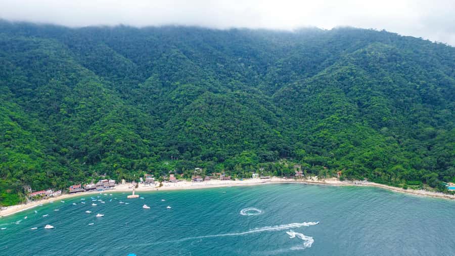 Puerto Vallarta: Hidden Beaches & Adventure Park - Lunch by the sand at Las Ánimas
