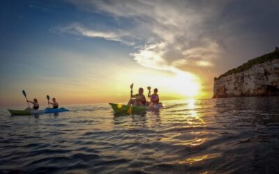 Kayaking,Snorkeling, Cliff jumping Tour with Wetsuit