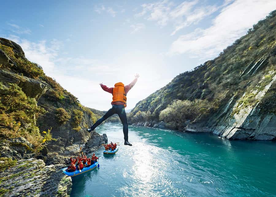 Queenstown: Kawarau River Rafting and Jet Boat Ride - The Queenstown shuttle and gear fitting