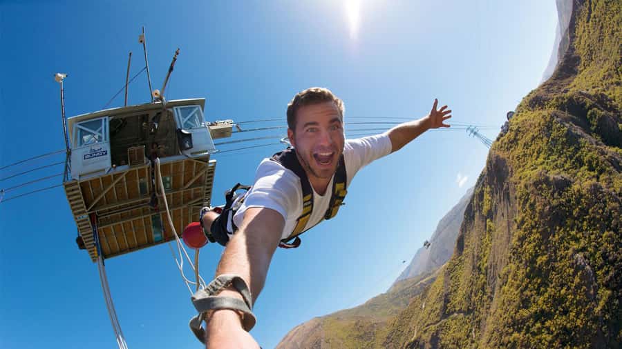 Queenstown: Nevis Bungy - Australasia's Biggest Bungy! - Crossing to the pod by cable car