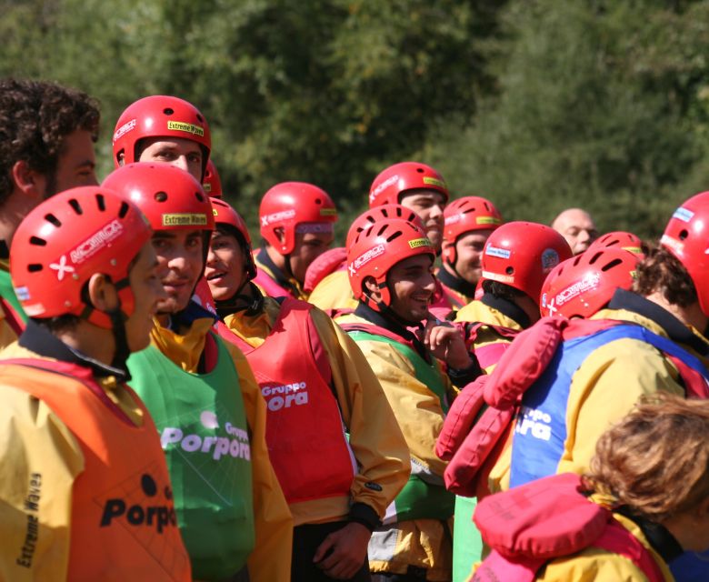 Rafting Classic, with Extreme Waves - The bus ride to the upper Noce