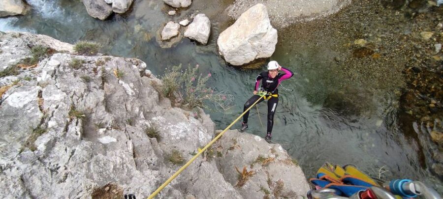 Rethymno: Canyoning Tour in the Kourtaliotiko Gorge - The River Source as a Natural Playground