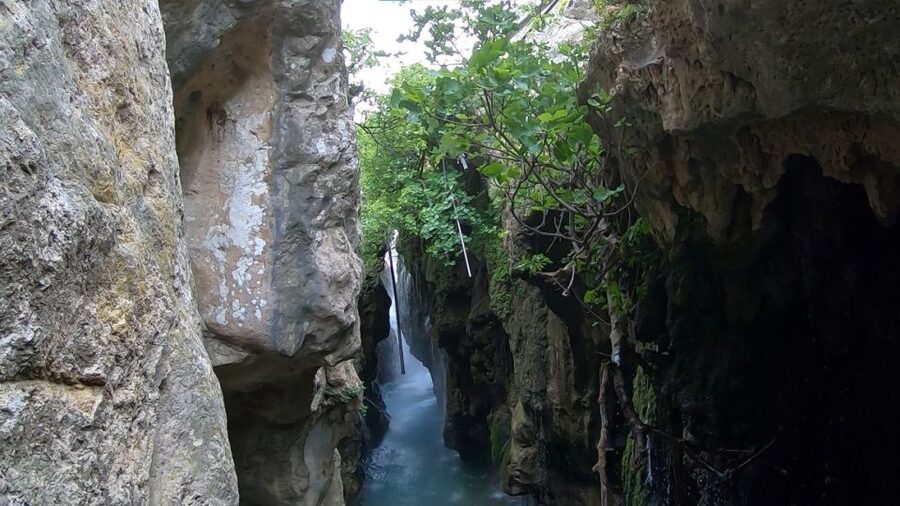 Rethymno: Canyoning Tour in the Kourtaliotiko Gorge - A Short Trek Toward the Fairy Cave