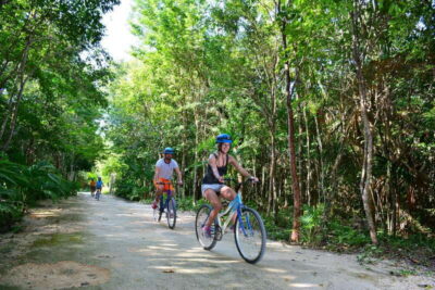 Rio Secreto Nature Reserve: Bicycle, Rappel & Ziplines Tour