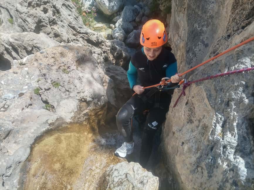 Río Verde, Otivar, Granada: canyoning, crystal clear waters, jumps, and rappelling. - Guides who adapt to your confidence