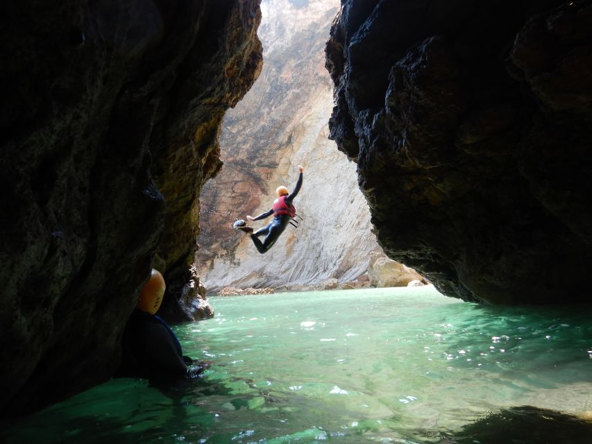 Sagres: Coasteering - Swimming, Cliff Jump & Rock Climbing - Why coasteering works so well in Sagres